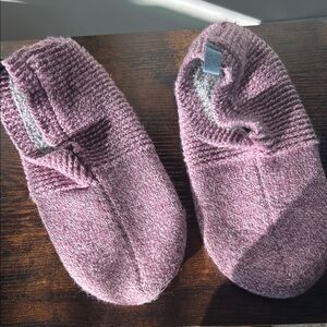 Bomba women’s Knit Slippers in Purple (medium)